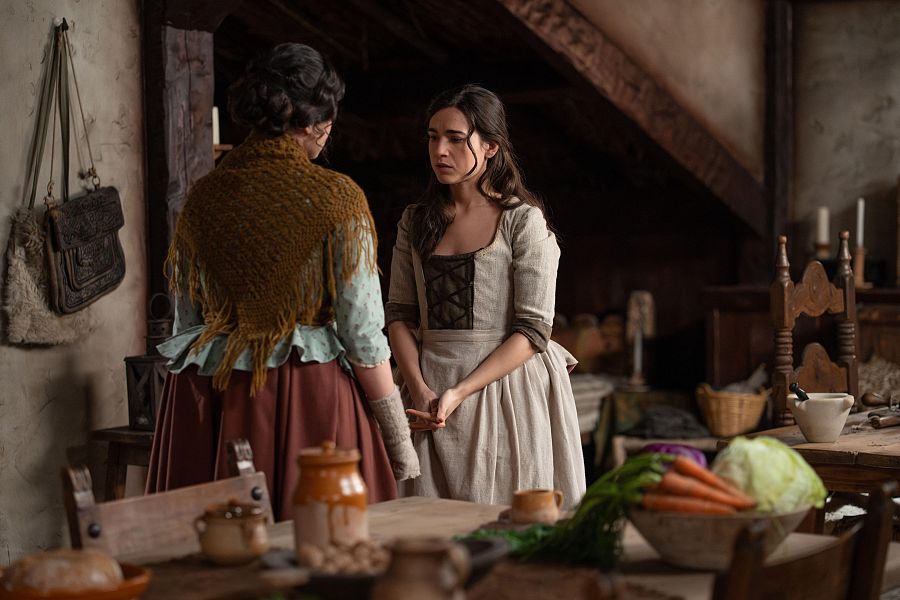 Luisa pone a Petra contra las cuerdas