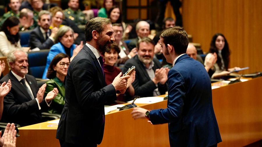 Eduardo Fernández Palomares recoge el galardón en el Congreso de los Diputados