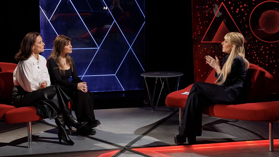 Aitana Sánchez-Gijón y Mónica Regueiro junto a Cayetana Guillén Cuervo en 'Atención obras'