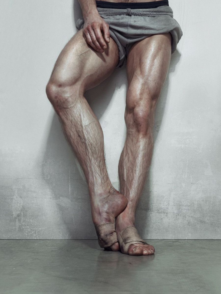 Nederlands Dans Theater 01 (Erwin Olaf, 2009)