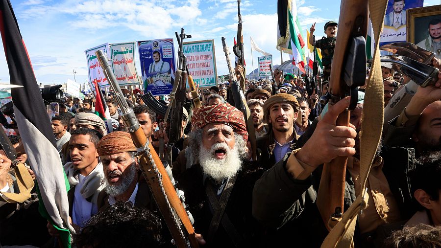 Marcha en solidaridad con los rebeldes hutíes en Yemen