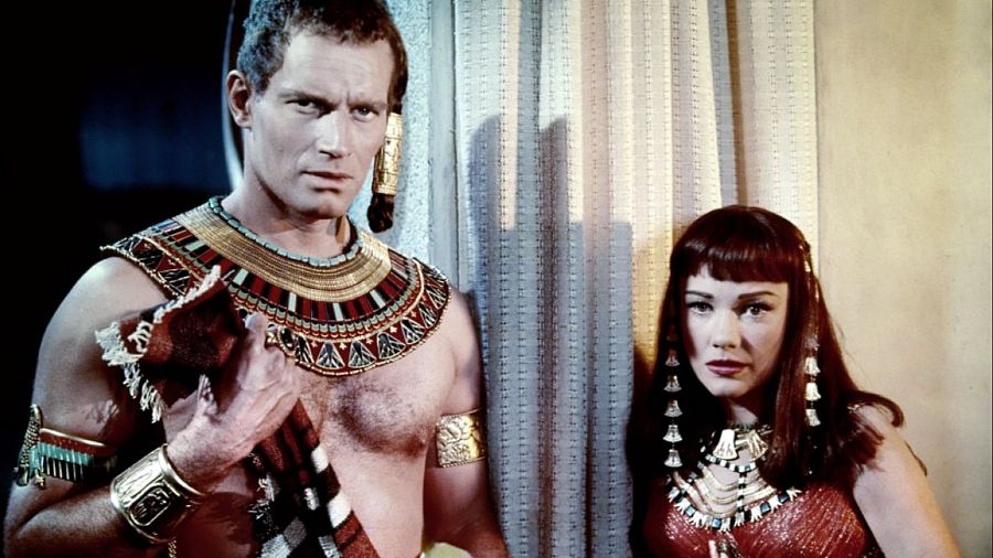 Los diez mandamientos, con Charlton Heston, Yul Brynner y Anne Baxter