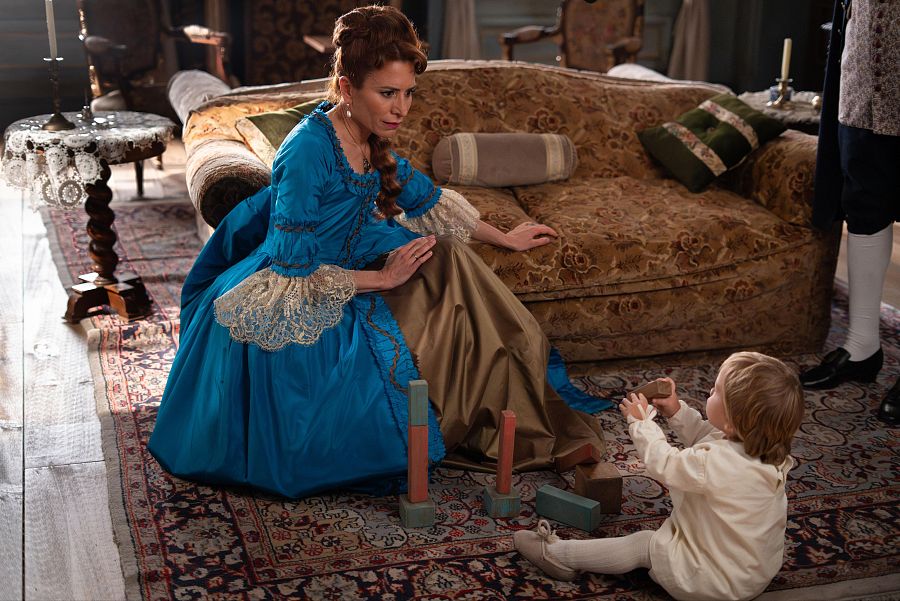 Enriqueta ve algo en Evaristo que capta su atención