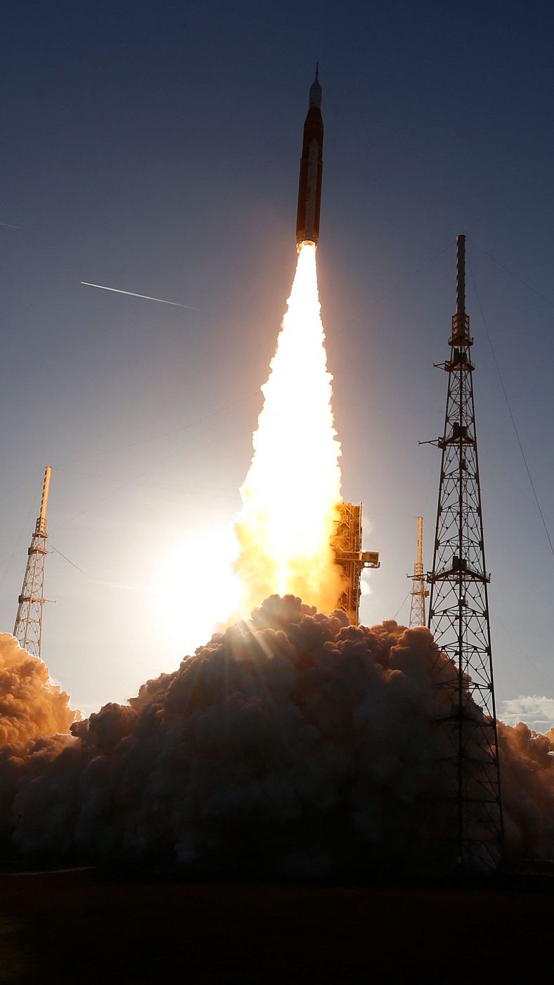 Despega Artemis II, la primera misión que lleva al ser humano a la Luna en más de 50 años