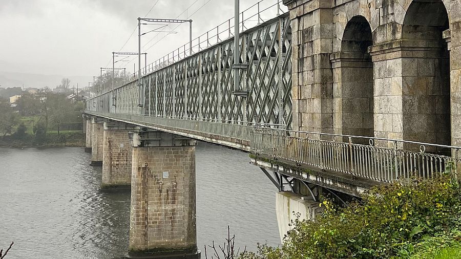 Puente Internacional sobre el río Miño