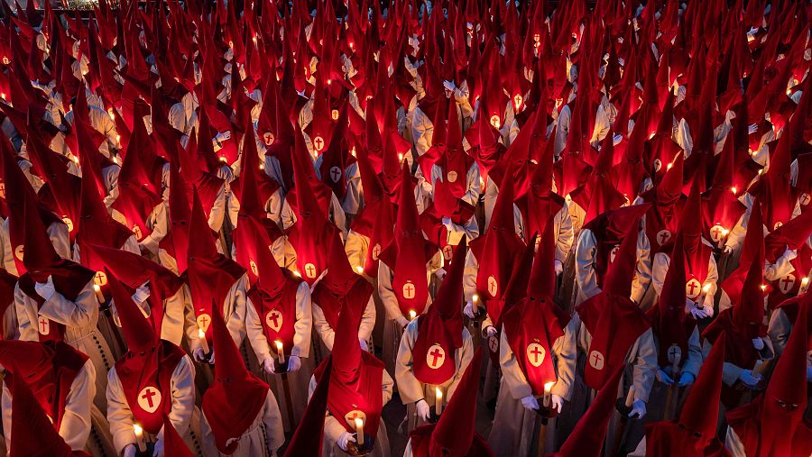 Miembros de la Real Hermandad del Santísimo Cristo de las Injurias, en Zamora