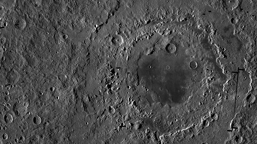 Cráter Orientale, situado en la cara oculta de la Luna.