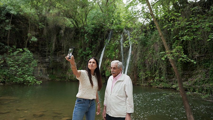 Copons, el micropoble que vol recuperar el comerç local per atraure famílies