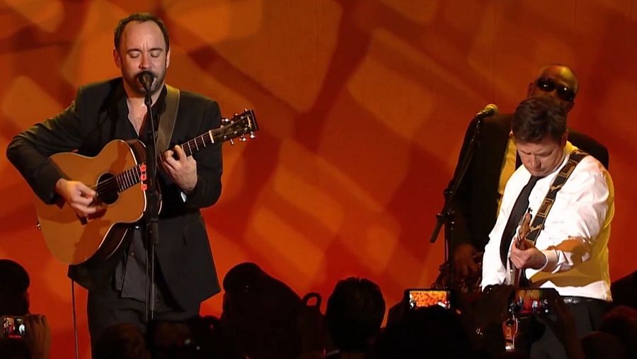 Dave Mathews Band interpreta 