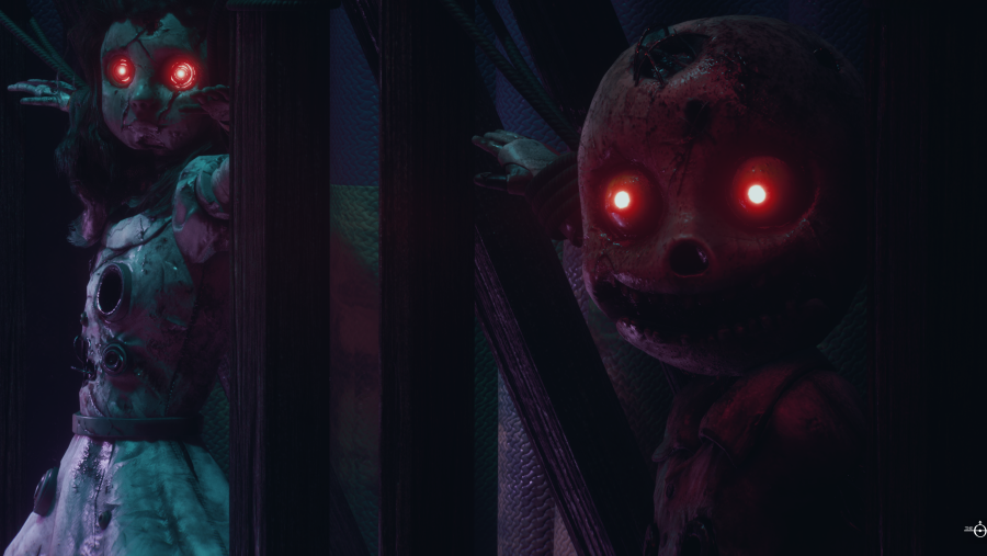 Imagen oscura donde se aprecia una muñeca con harapos y ojos iluminados. A su lado hay otra cabeza de un muñeco al que tambien se le iluminan los ojos. Imagen del videojuego The Occultist