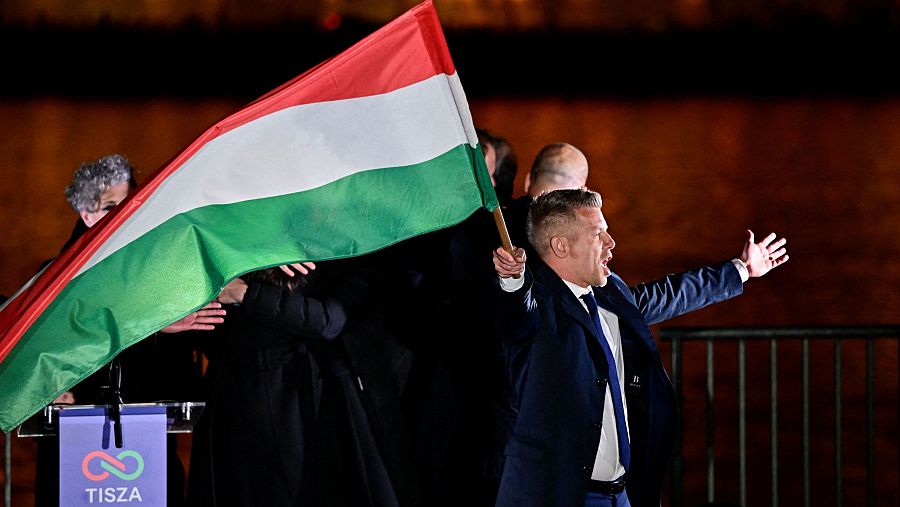 El conservador Magyar logra una aplastante victoria en Hungría