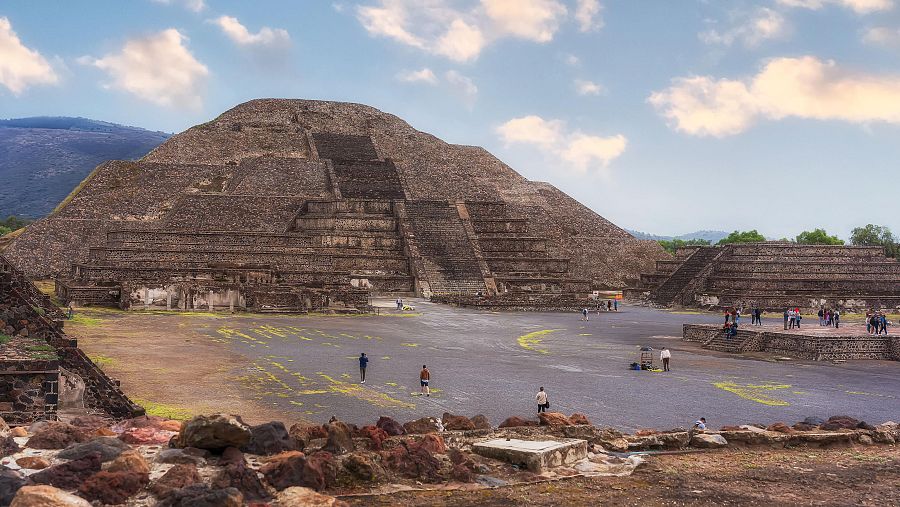 Un hombre armado deja una turista canadiense muerta y varios heridos en Teotihuacán.