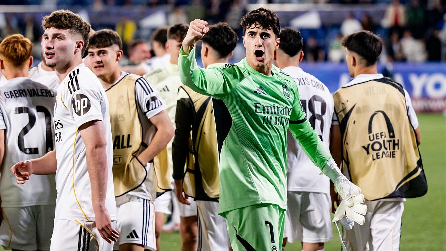 Javi Navarro, protagonista en la segunda Youth League ganada por el Madrid, al imponerse al Brujas en los penaltis