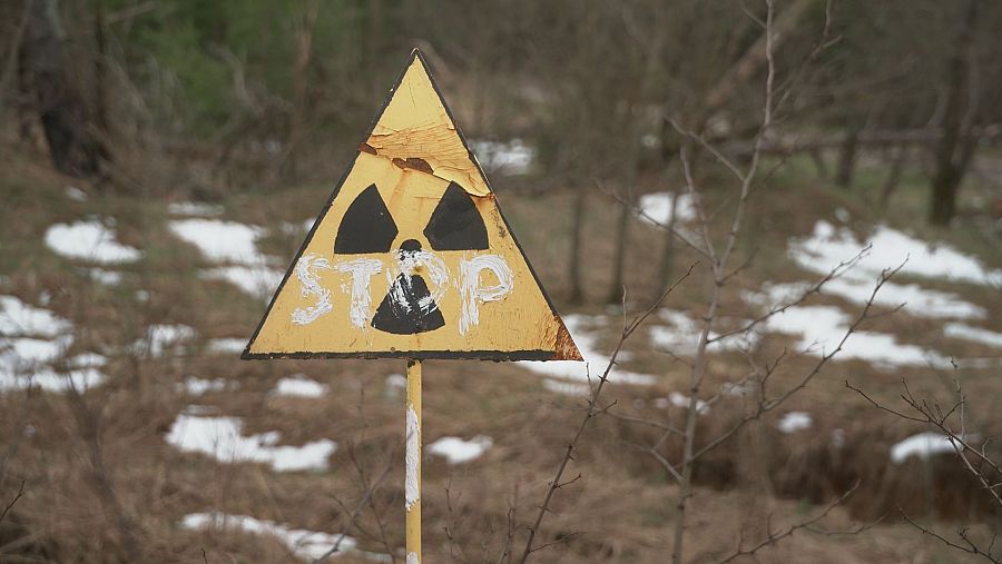 Cartel en zona de exclusión de Chernóbil
