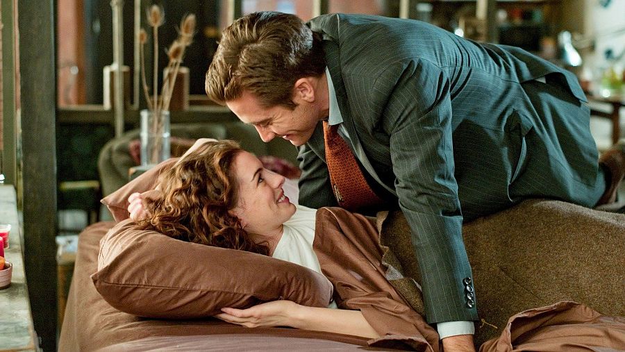 Anne Hathaway y Jake Gyllenhaal en 'Amor y otras drogas'