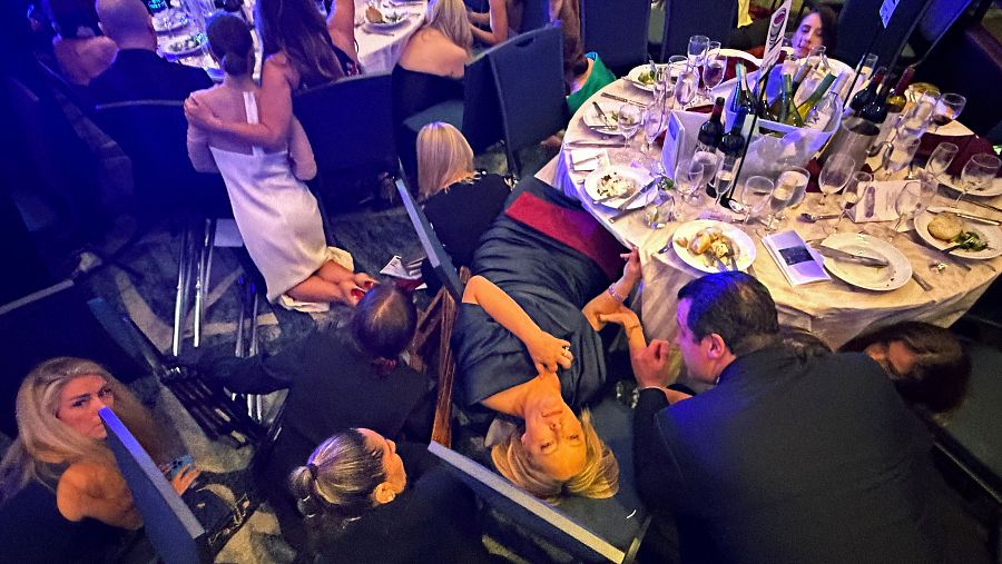 Los invitados se refugiaron después de que el presidente de Estados Unidos, Donald Trump, y la primera dama, Melania Trump, fueran evacuados