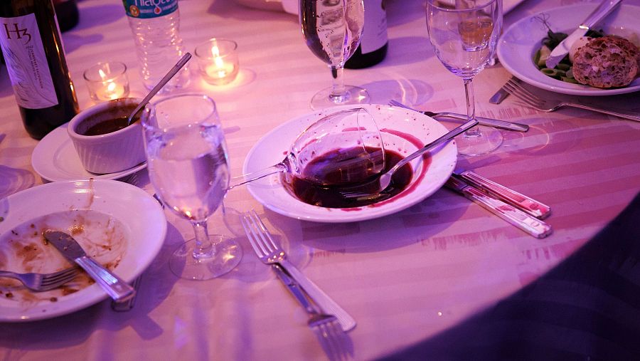 Los corresponsales se pusieron a salvo tras escuchar los disparos.