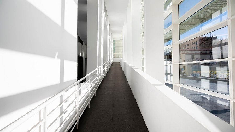 Què ens queda d'un museu quan ens sortim? Aquesta és la pregunta que planteja el capítol d'estrena de 'Fonamentals' a través del MACBA