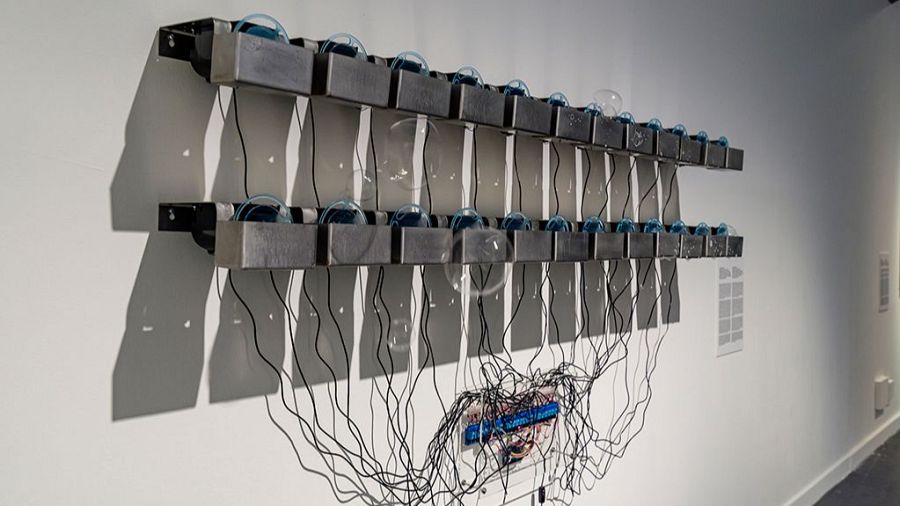 Órgano para un ordenador (Isabel Merchante). Exposición 'Tirarse es sinónimo de futuro desconocido' (CentroCentro, 2026)