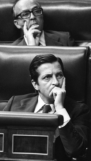 Adolfo Suárez en su escaño en el Congreso de los diputados