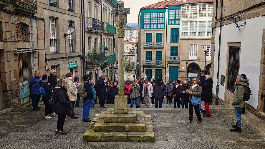 Cruceiro en la Rua de Bailen en Ourense