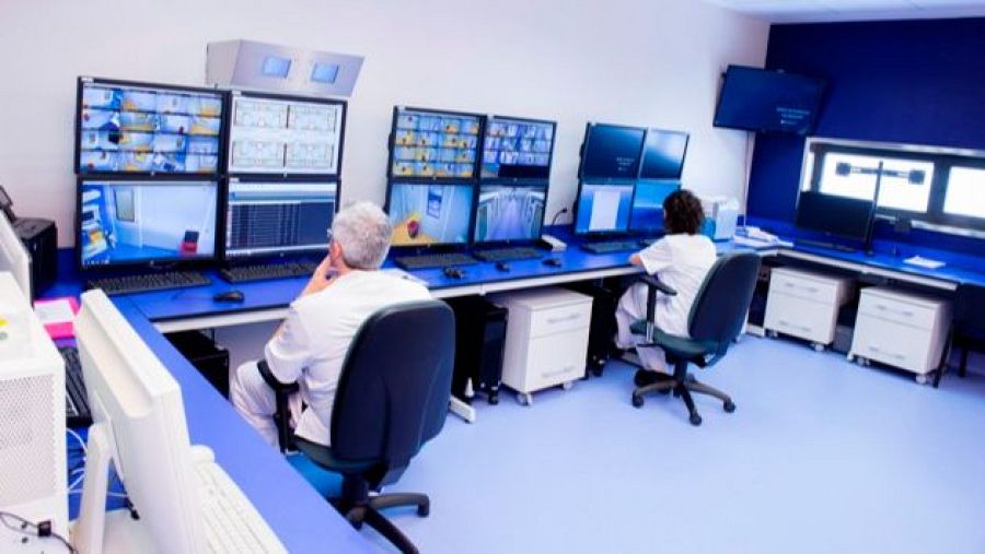 Los médicos pueden supervisar a los enfermos con cámaras de alta resolución sin necesidad de contacto físico.