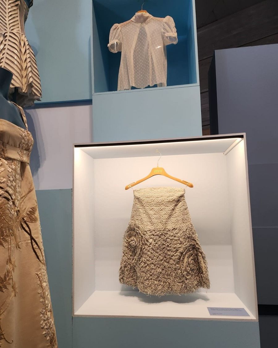 La exposición de Teresa Helbig llega al Museo del Traje