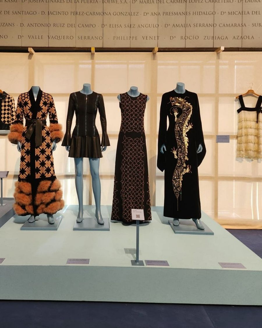 La exposición de Teresa Helbig llega al Museo del Traje