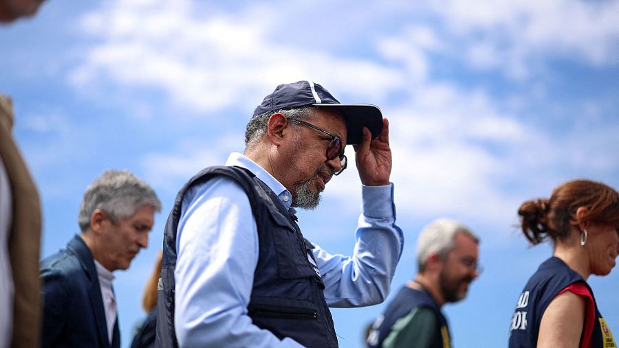 El director general de la OMS,Tedros Adhanom Ghebreyesus, presente en la operación de desembarco en el puerto de Granadilla