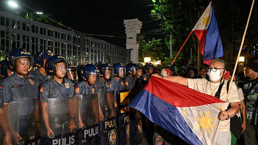 Disparos en el Senado de Filipinas ante el inminente arresto del capo antidroga de Duterte