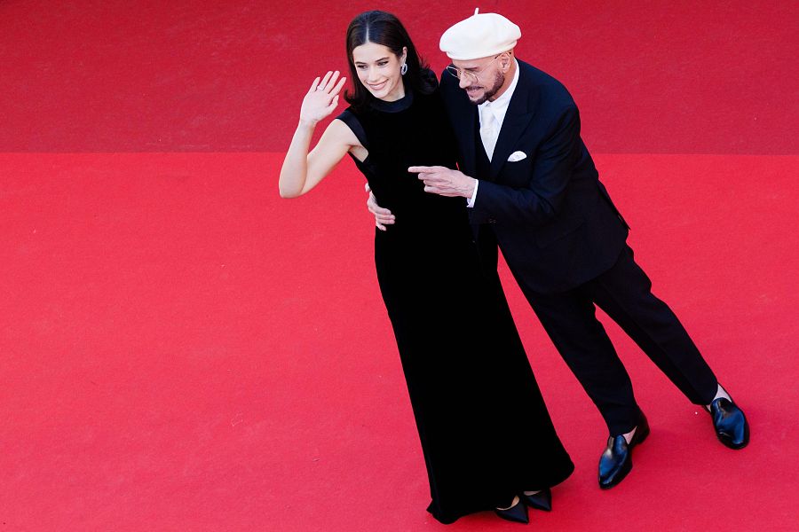 John Travolta y su hija, Ella Bleu, en la alfombra roja del Festival de Cannes