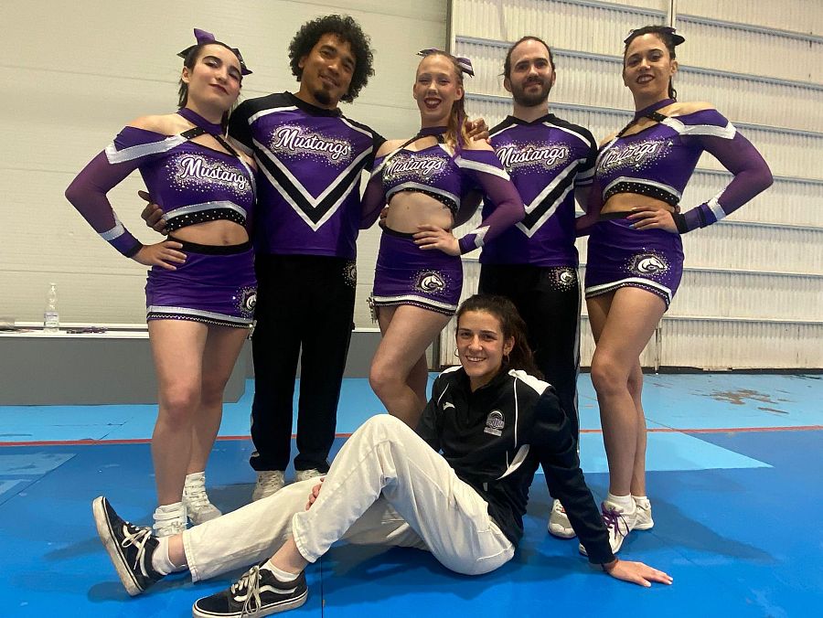 Los Mustang All Stars de Córdoba: Marta, Deni, María Luisa, Juan Carlos, Olga y Alicia.