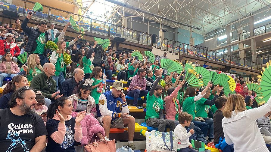 La animación de la grada en el Campeonato de España de Cheerleading forma parte del espectáculo.