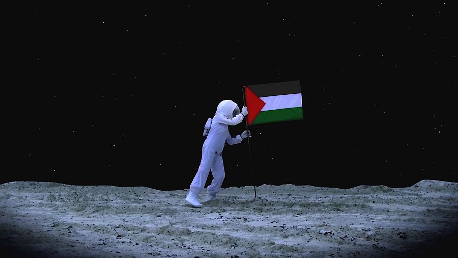 A Space Exodus (Larissa Sansour, 2009)