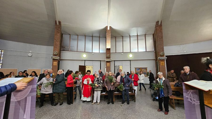 Celebración en la parroquia de San Roque, Badalona.