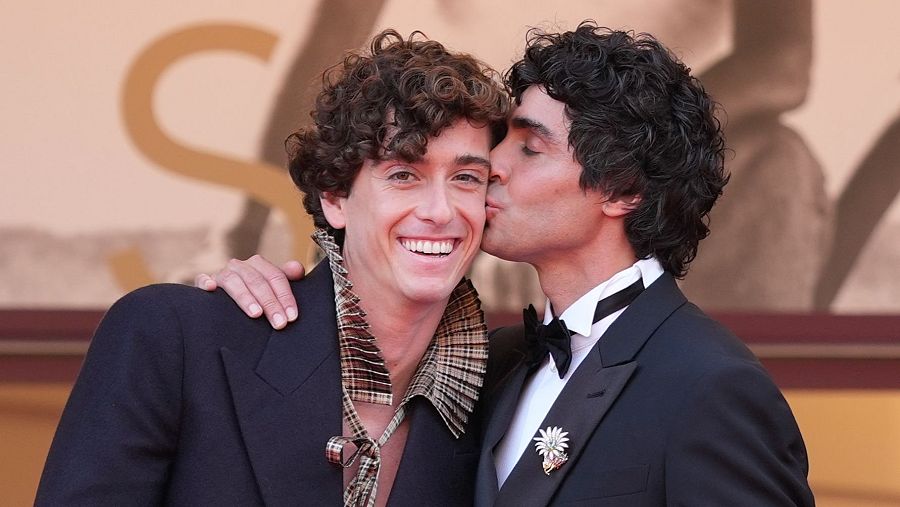 Guitarricadelafuente y Javier Ambrossi, en el Festival de Cannes.