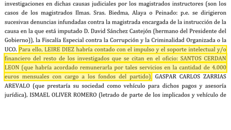 Captura del auto donde se relata que Santos Cerdán acordó con Leire Díez remunerarla por sus servicios con 4.000 euros al mes con cargo a los fondos del partido.