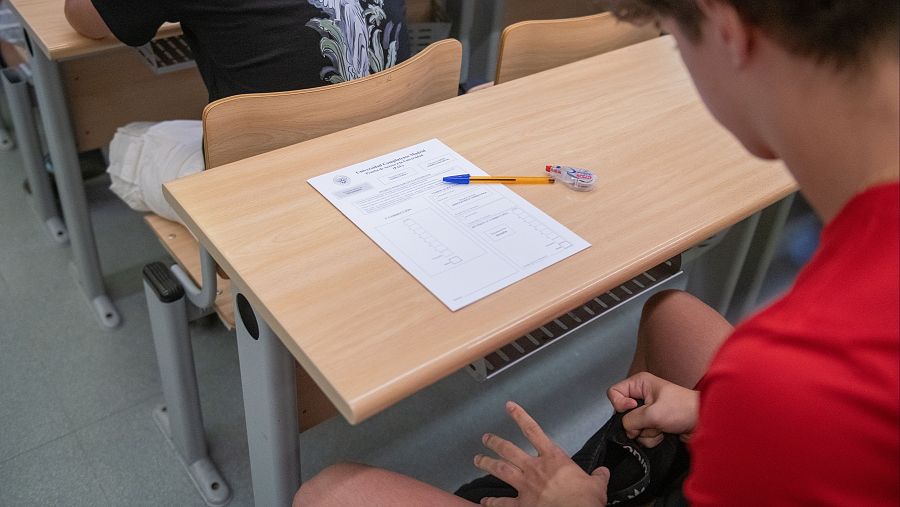 Un alumno en un examen de la PAU en Madrid