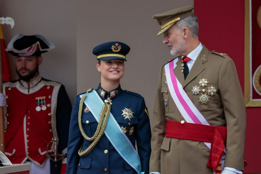 Desfile del Día de las Fuerzas Armadas: por primera vez la princesa Leonor asiste junto a los reyes