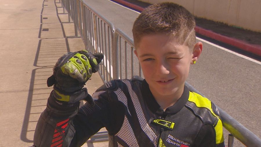 El joven motorista logroñés de siete años, una promesa del motociclismo riojano