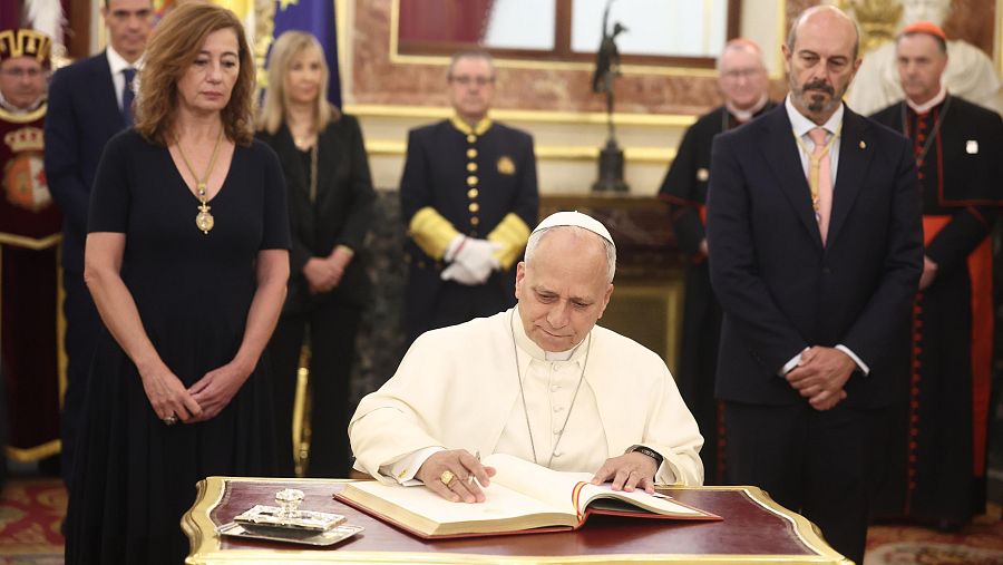 Las mejores imágenes de la visita del papa: lunes 8 de junio
