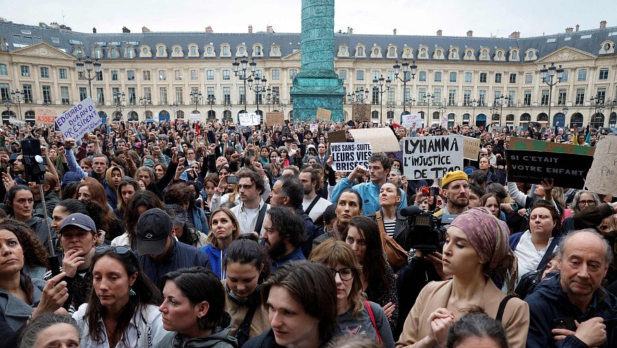 Concentración por el asesinato de la niña Lyhanna en Francia