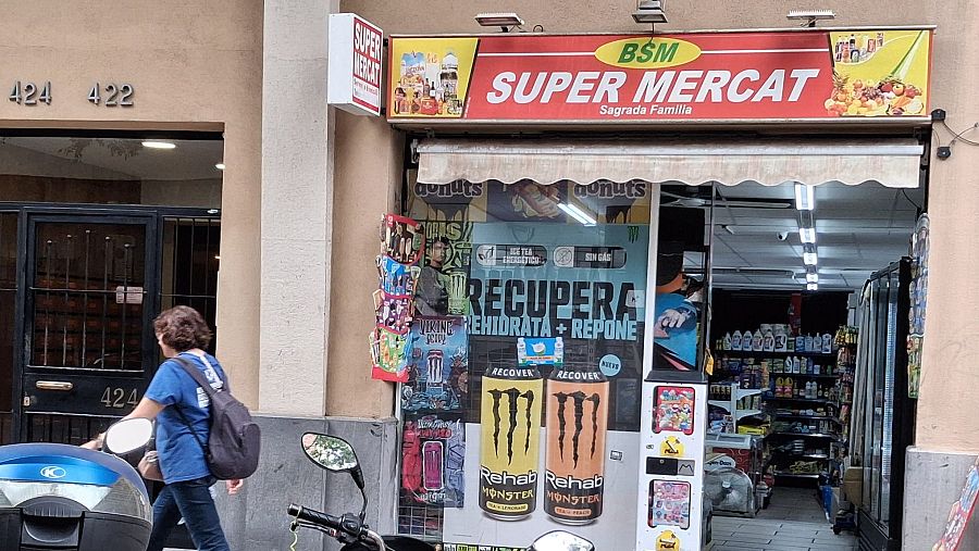 Los comercios tradicionales han sido sustituidos por locales al servicio del turista