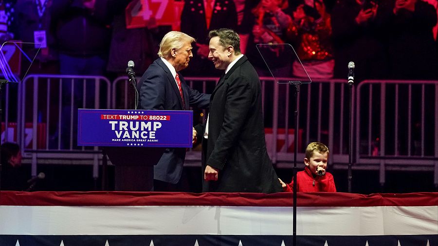 Donald Trump y Elon Musk en un mitin de la campaña del presidente de EE. UU.
