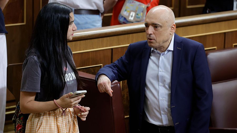 El diputado socialista Rafael Simancas en el hemiciclo durante la primera jornada de puertas abiertas del Congreso de los Ciudadanos, este viernes.
