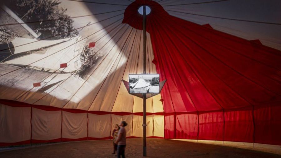 Concéntrico 2026: Interior del circo pobre