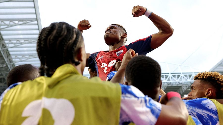 Hélio Varela celebra un gol de Cabo Verde ante Uruguay en el Mundial 2026