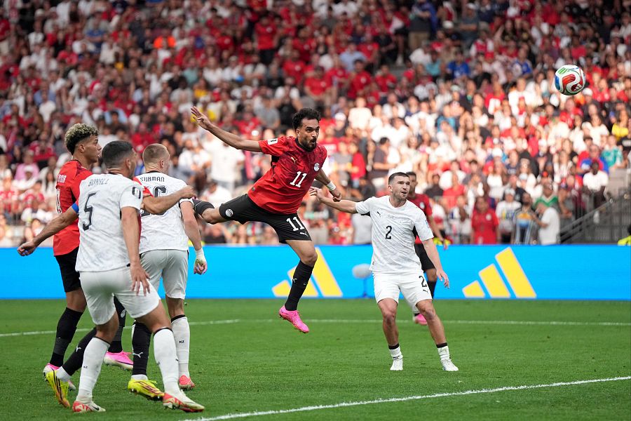 Mostafa Ziko remata de forma inapelable en el gol del empate ante Nueva Zelanda