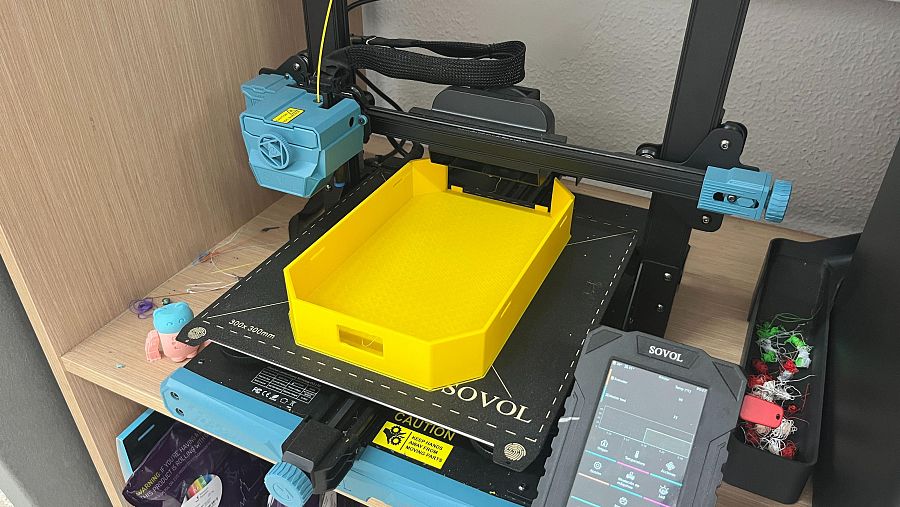 Los alumnos del Colegio Salesianos de Badajoz utilizan impresoras 3D para dar forma real a las cajas Chemobox