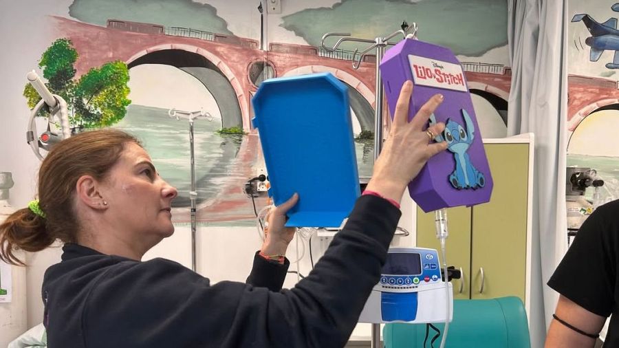 Las Chemobox sirven para guardar el material sanitario que utilizan los pacientes durante su tratamiento: jeringuillas, medicamentos, gasas o sondas